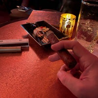 Das Foto wurde bei SoHo Cigar Bar von Gardiner A. am 1/11/2023 aufgenommen