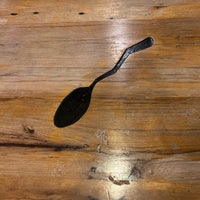 Foto diambil di The Crooked Spoon Gastropub oleh Kathy M. pada 12/10/2023