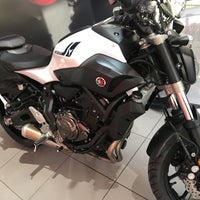 Photo taken at Yamaha Kardeşler Motosiklet by Hiča L. on 9/21/2018