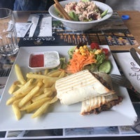 Photo taken at Kahve Evi Cafe Bistro by Aslıhan Günel on 4/20/2018