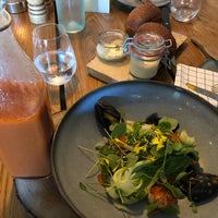 Foto diambil di 26 North Restaurant &amp;amp; Social Club oleh Verschaeren J. pada 7/20/2018