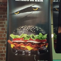 Photo taken at Burger King by Artur on 10/4/2015