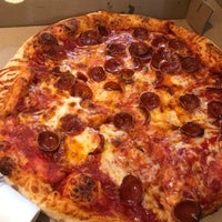 7/21/2019 tarihinde Mary Katherine K.ziyaretçi tarafından Giovanni&#39;s Pizza and Pasta'de çekilen fotoğraf