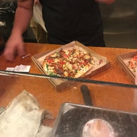 Foto tirada no(a) Mod Pizza por Larry L. em 10/18/2018