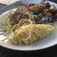 Das Foto wurde bei Restaurant Bühlberg - by Lenkerhof von Sahar . am 8/26/2019 aufgenommen