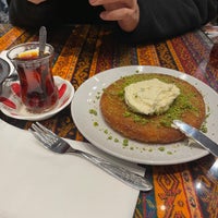 Photo taken at Antepliler künefe salonu by Amineh on 1/28/2024