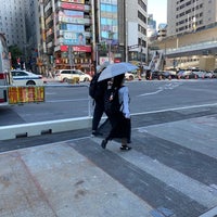 Photo taken at 渋谷駅ヒカリエ前バス停 by Sioriko ★. on 8/30/2020