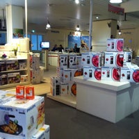 Photo taken at Philips myshop by Wouter F. on 10/24/2012