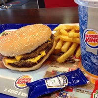 Photo taken at Burger King by Niloufar K. on 9/26/2014