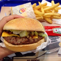 Photo taken at Burger King by Niloufar K. on 4/19/2015