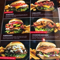 Photo taken at Red Robin Gourmet Burgers and Brews by Jannet S. on 7/9/2019