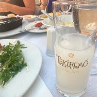 Photo taken at Veli Usta Körfez Restaurant by Irmak I. on 8/14/2023