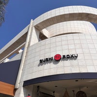 Photo taken at Sushi Roku Santa Monica by allekksa on 4/10/2022