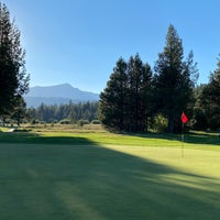 Foto diambil di Lake Tahoe Golf Course oleh Dan P. pada 8/1/2020