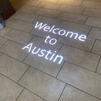 Foto diambil di Residence Inn Austin Downtown/Convention Center oleh Luke U. pada 7/7/2022
