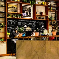 Photo taken at 9 Bar Cafe by Nasser◽️ on 12/9/2021