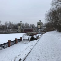 Photo taken at Парк «Щукинская набережная» by Игорь Т. on 12/3/2018
