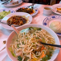 Photo taken at Guangzhou Wuyang Chinese Restaurant by tony y. on 5/11/2024