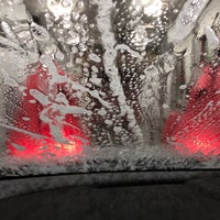 Foto scattata a Express Car Wash da Todd P. il 12/18/2018