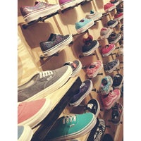 oakridge mall vans