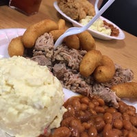 Photo taken at Smithfield&amp;#39;s Chicken &amp;#39;N Bar-B-Q by Cory S. on 8/20/2015