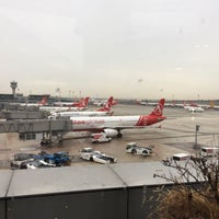 Photo taken at Istanbul Atatürk Airport (ISL) by Remzu on 10/24/2017