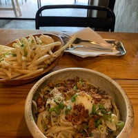 10/12/2019 tarihinde Ja L.ziyaretçi tarafından Stateland Asian-Fusion Cafe'de çekilen fotoğraf