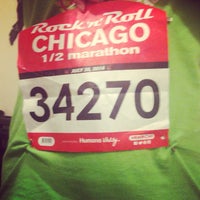 Photo taken at Chicago Rock &amp;#39;n&amp;#39; Roll Half Marathon &amp;amp; 5K by Christanh N. on 7/20/2014
