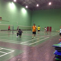 Photo taken at NuanChan Badminton Court by Beer P. on 12/4/2015