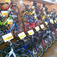 Photo taken at 自転車ジョイ 名東店 by 久郷 善. on 5/17/2014