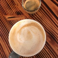 Das Foto wurde bei Ateaz Organic Coffee and Tea von Katheryn am 3/30/2019 aufgenommen