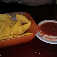 Das Foto wurde bei Pacos Mexican Restaurant von Dafna C. am 5/21/2013 aufgenommen
