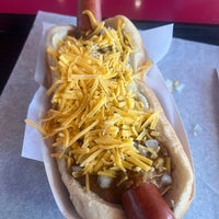Photo taken at Pink&amp;#39;s Hot Dogs by Nella V. on 10/12/2023