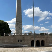 Photo taken at Obelisco Mausoléu aos Heróis de 32 by Marcelo A. on 4/20/2023