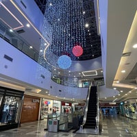 รูปภาพถ่ายที่ Brasília Shopping โดย Marcelo A. เมื่อ 11/21/2023