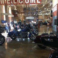 รูปภาพถ่ายที่ Red Rock Harley-Davidson โดย Mauricio R. เมื่อ 3/14/2017