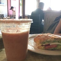 Photo taken at Cafe Panino Mucho Giusto by Franny D. on 7/30/2017