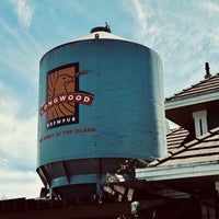 Photo taken at Longwood Brew Pub by Antônio I. on 5/22/2024