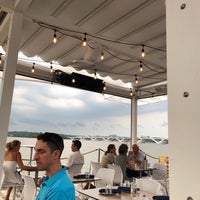 Foto scattata a BARCA Pier &amp; Wine Bar da Kris il 8/9/2021
