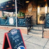 Foto diambil di Dave&amp;#39;s Pub oleh Dwan C. pada 8/26/2019