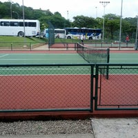 Photo taken at Quadra de Tennis Sesc Itaquera by Leonardo C. on 12/8/2012