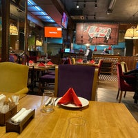Foto diambil di Ziyafet Steakhouse oleh Ayşegül Ş. pada 10/7/2021