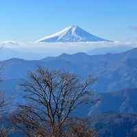 Photo taken at 鷹ノ巣山 by miyabi on 12/28/2022