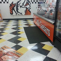 Photo taken at Little Caesars Pizza by Melvin M. on 8/15/2013