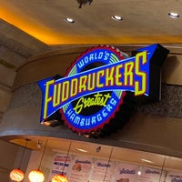 Photo taken at Fuddruckers by Ray E. on 9/2/2019