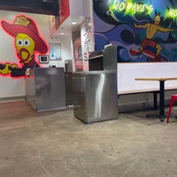 Photo taken at Dave&amp;#39;s Hot Chicken by A A. on 9/22/2022