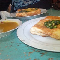 Photo taken at Warung Sahar (Ayam Bakar, Sate Ayam &amp;amp; Martabak Telur )&amp;quot; by Irwan P. R. on 9/17/2014