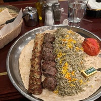 11/18/2022 tarihinde Iyad K.ziyaretçi tarafından Kabobi - Persian and Mediterranean Grill'de çekilen fotoğraf