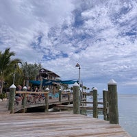 Снимок сделан в Postcard Inn Beach Resort &amp;amp; Marina пользователем . 3/25/2022