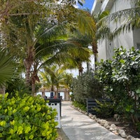 Снимок сделан в Postcard Inn Beach Resort &amp; Marina пользователем . 3/25/2022